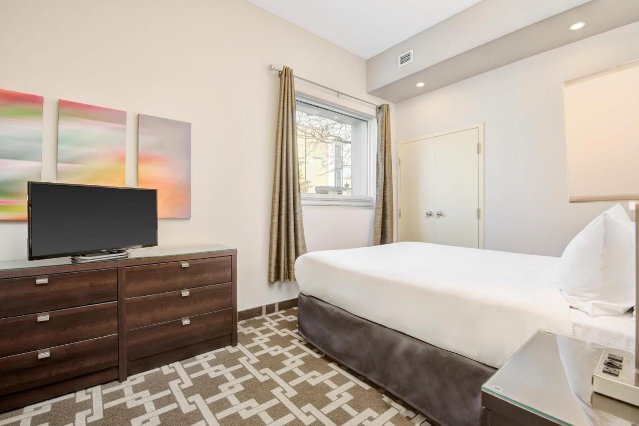 Willowdale Hotel Toronto North York Exterior photo